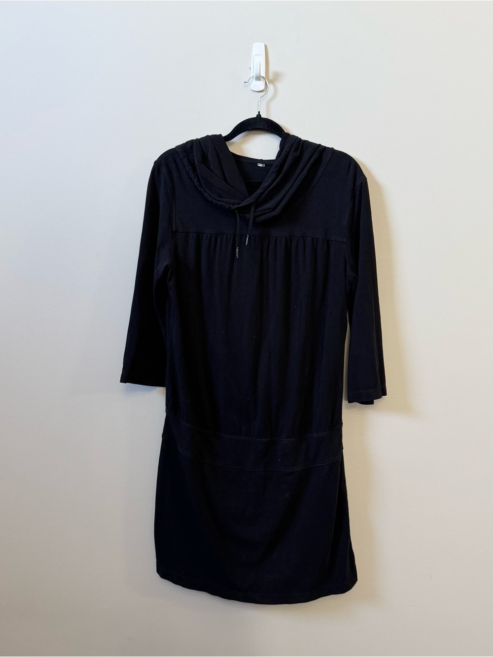 Lululemon women’s hooded black mini athletic dress